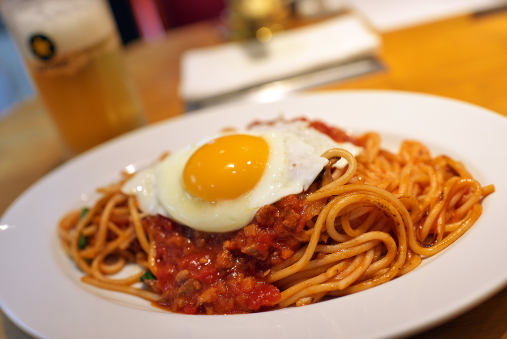 ナポリタンのミートソース掛け