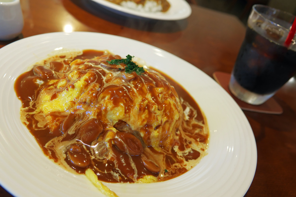 喫茶店のオムライス