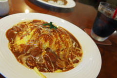 喫茶店のオムライス