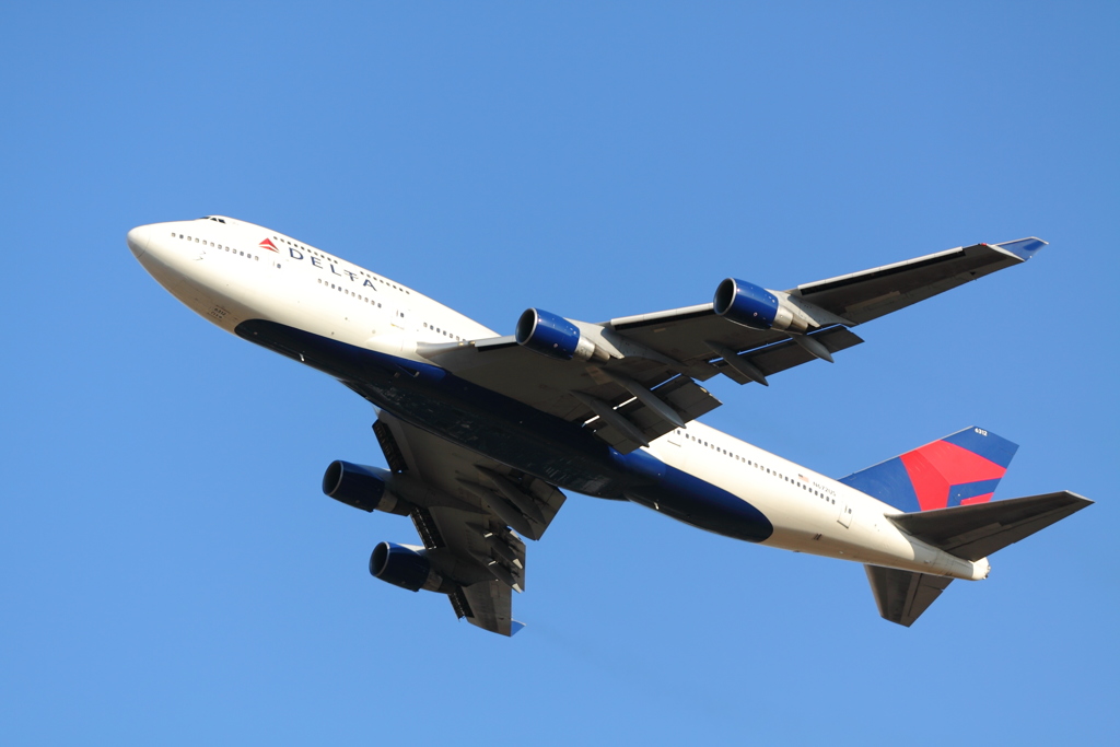 Delta N672US