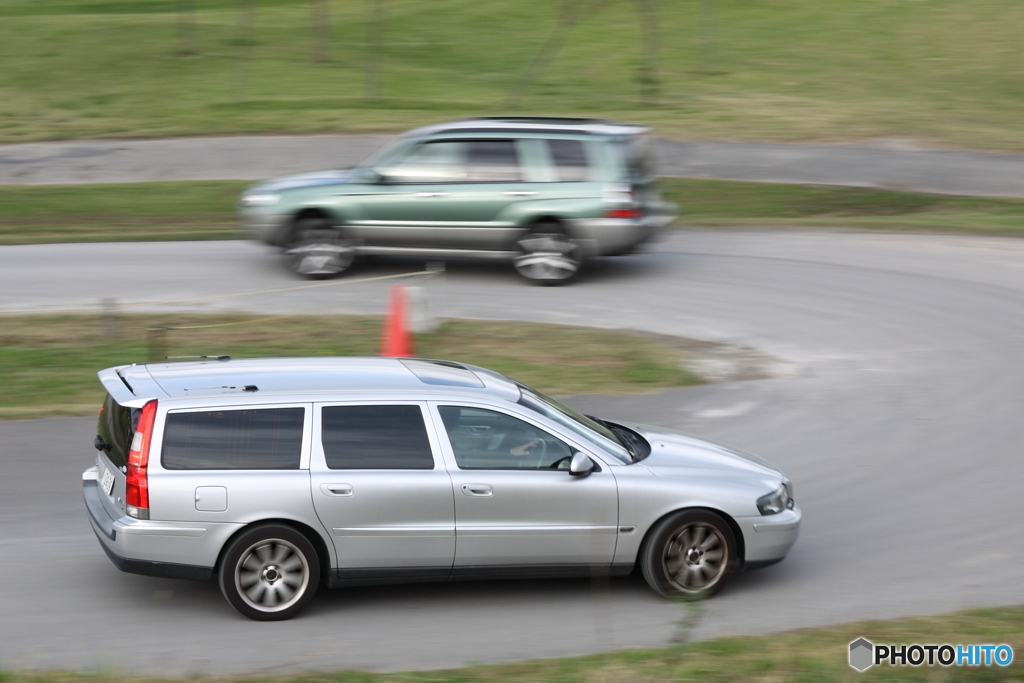 VOLVO  V70