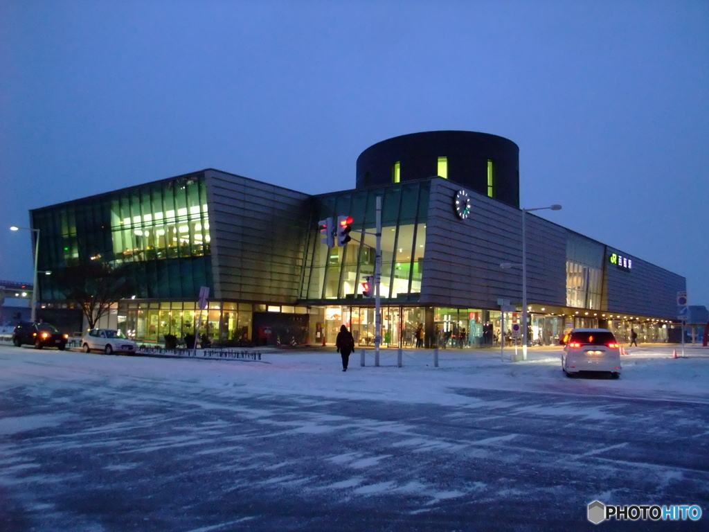 厳寒の函館駅