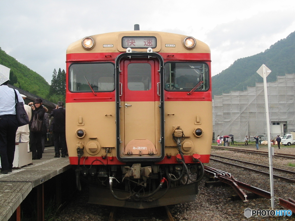 只見線 只見駅 キハ28