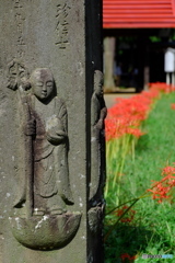 お地蔵さまと彼岸花