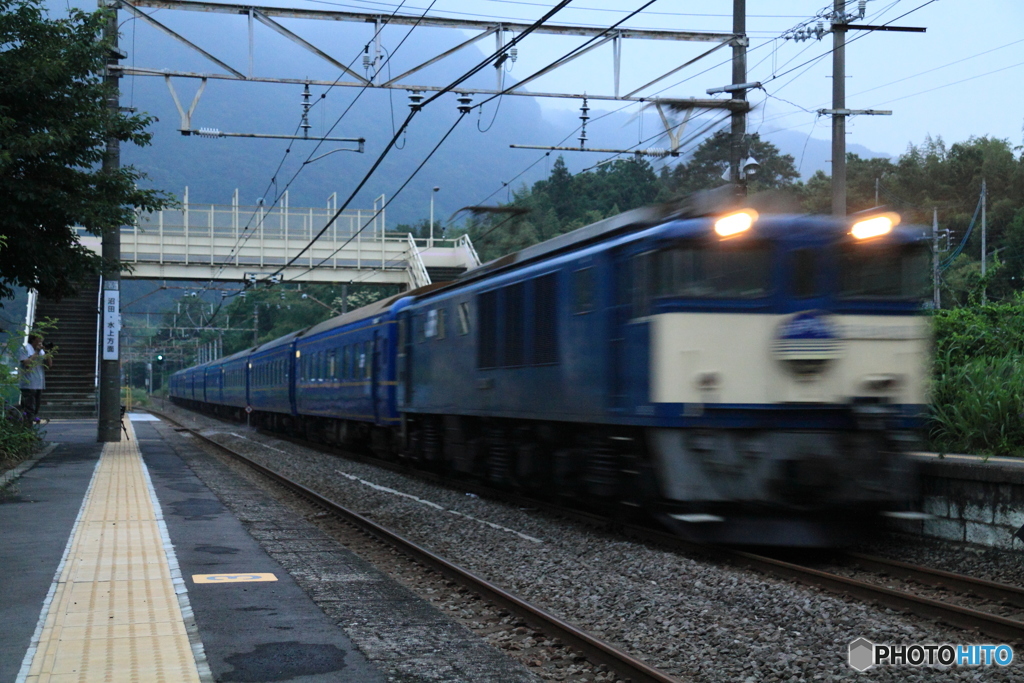 上越線 津久田駅 寝台特急あけぼの