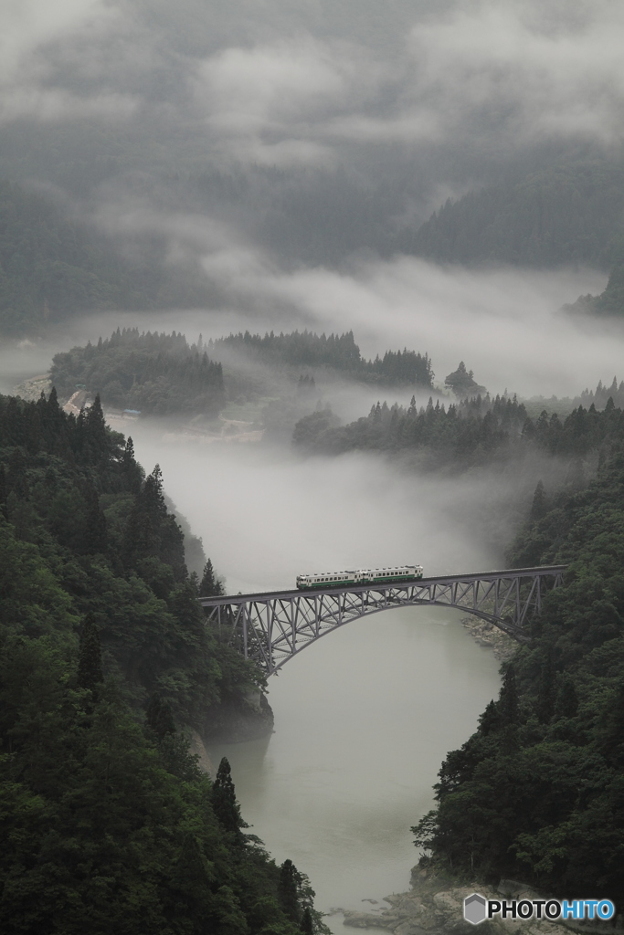 川霧の只見線