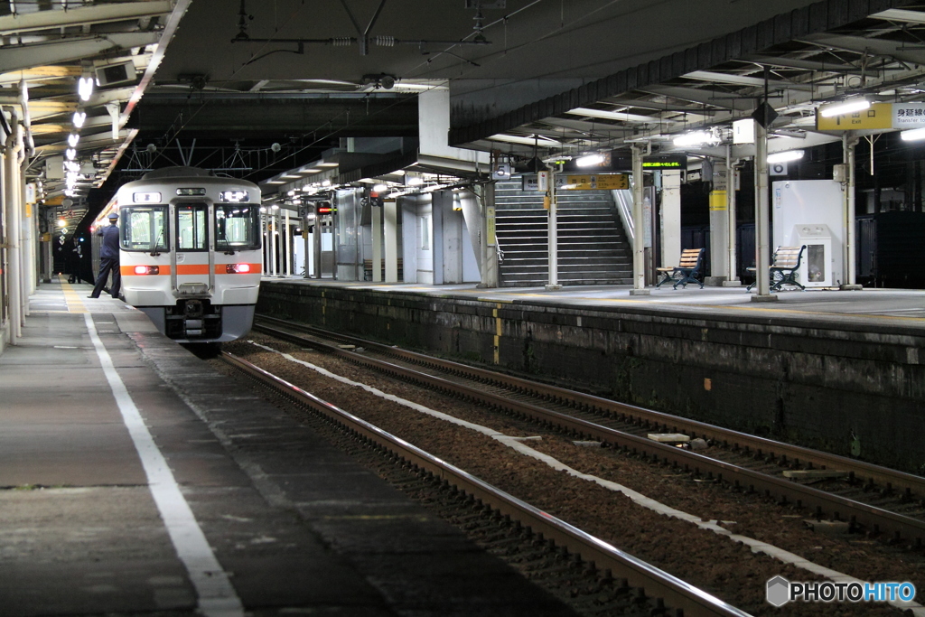 富士駅の夜