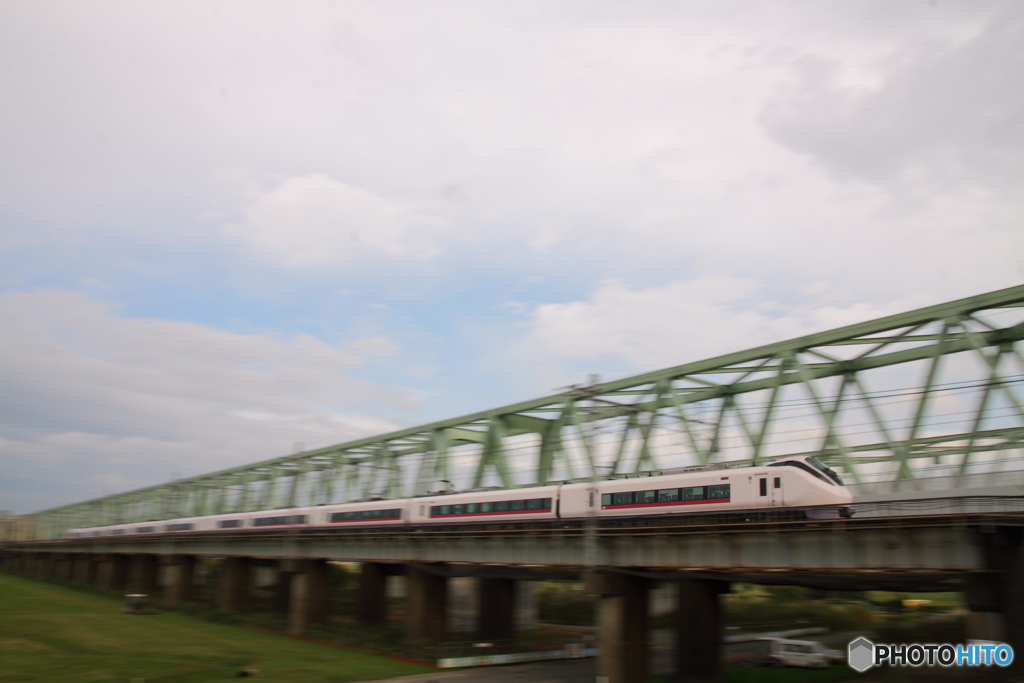 常磐線 利根川橋梁 E657系