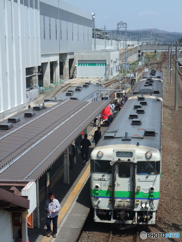 新幹線工事と江差線ホーム