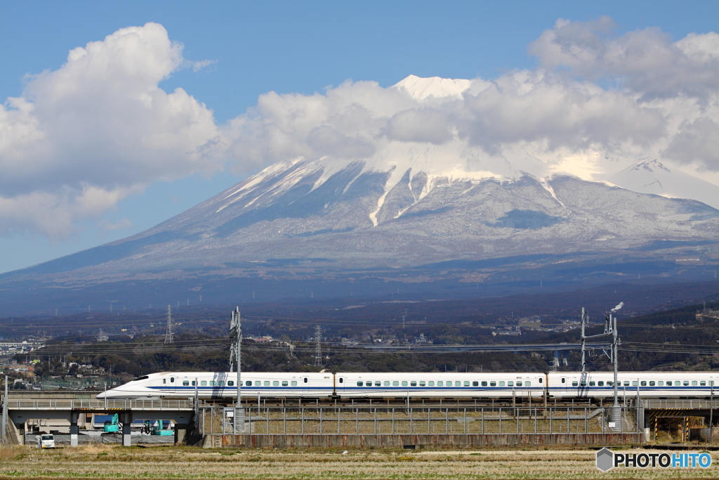 東海道新幹線700系と富士