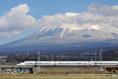 東海道新幹線700系と富士