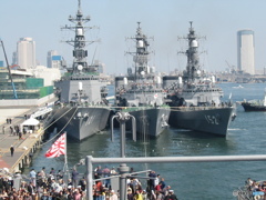 海上自衛隊 創設５０周年 国際観艦式（予行）出港前風景