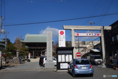 鳥居と仁王門