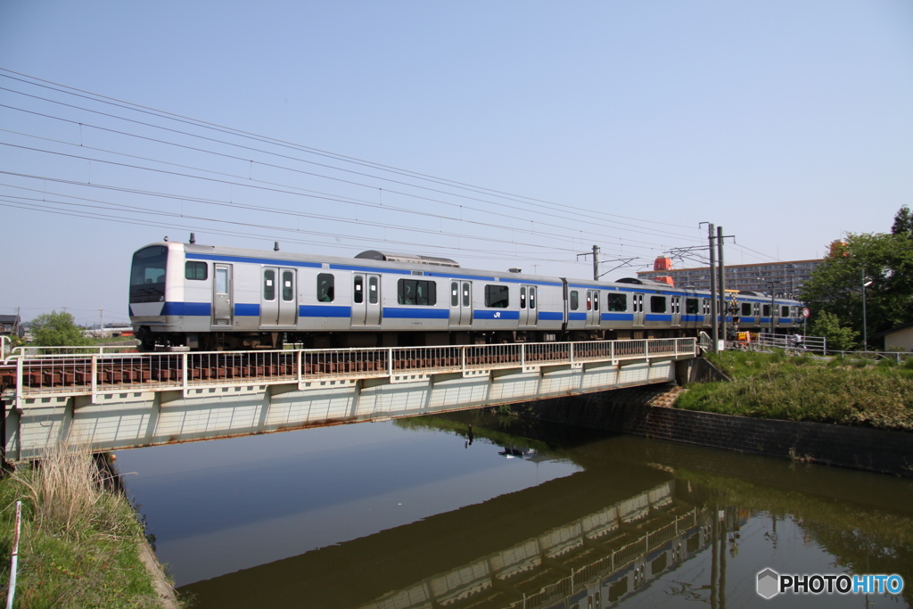 谷田川を渡る常磐線E531系