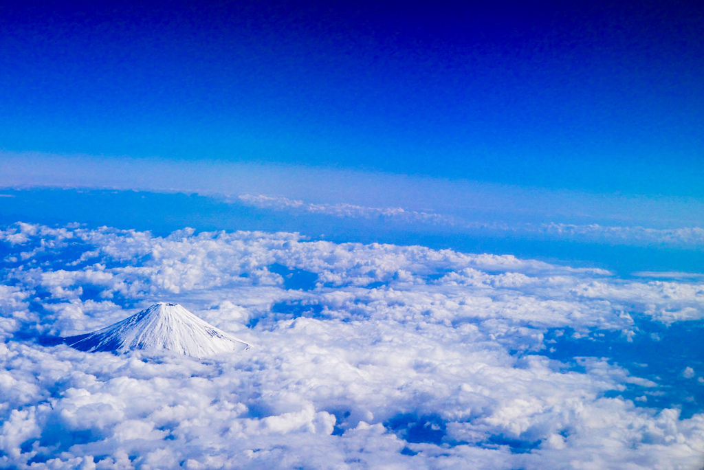 雲上の白山。