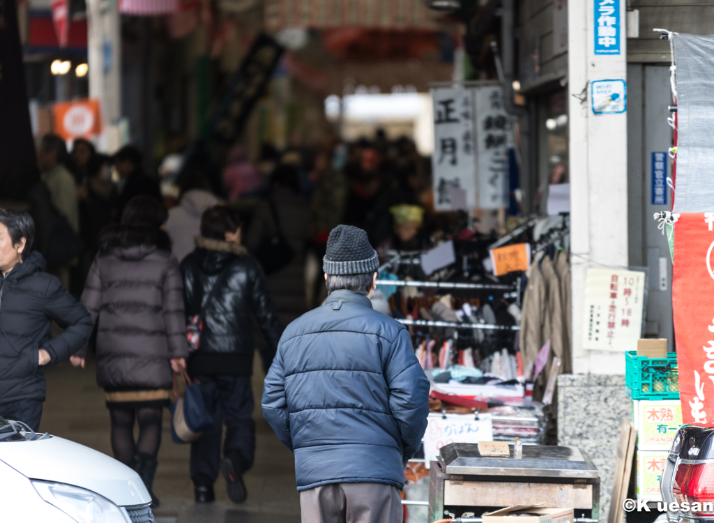 師走　待つ人