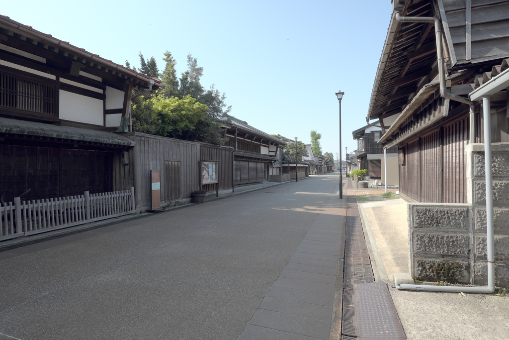 富山岩瀬の街並み