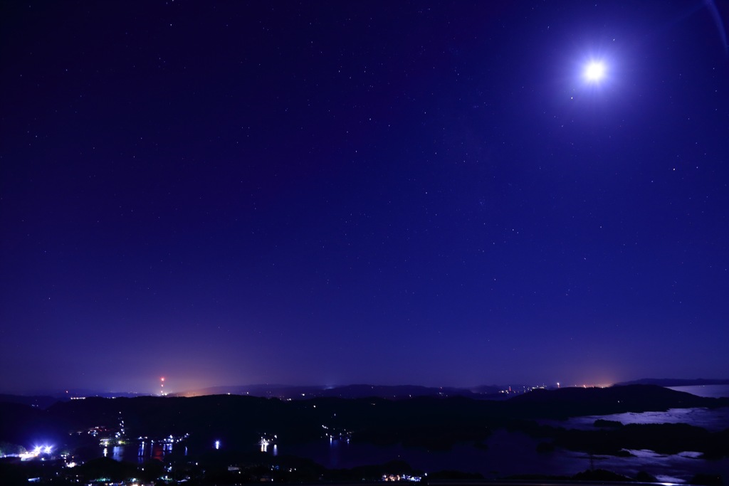 月と星空