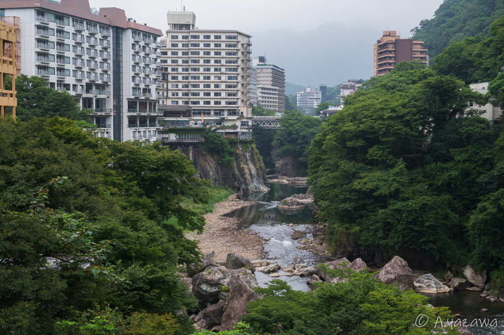 温泉街情景