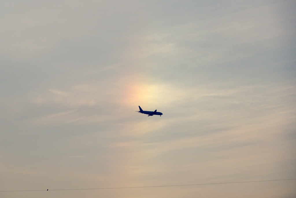 彩雲と飛行機
