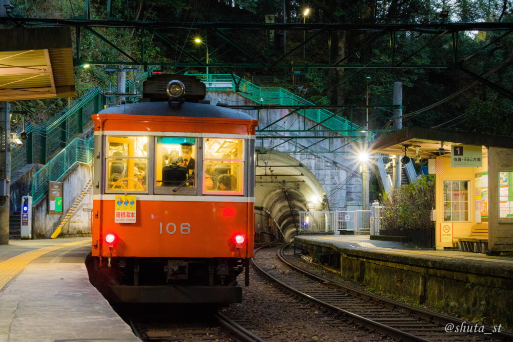 塔ノ沢駅　モハ108