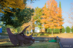 秋のトリケラトプス