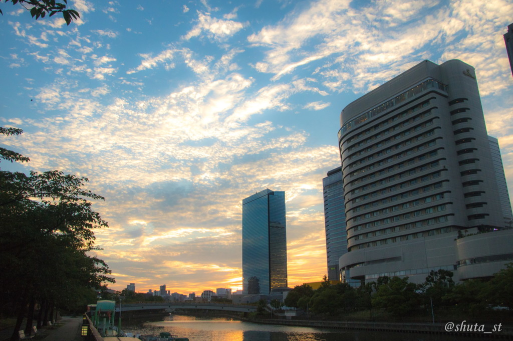 夕暮れの大阪