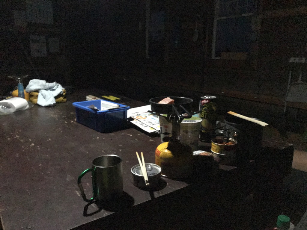 山小屋泊
