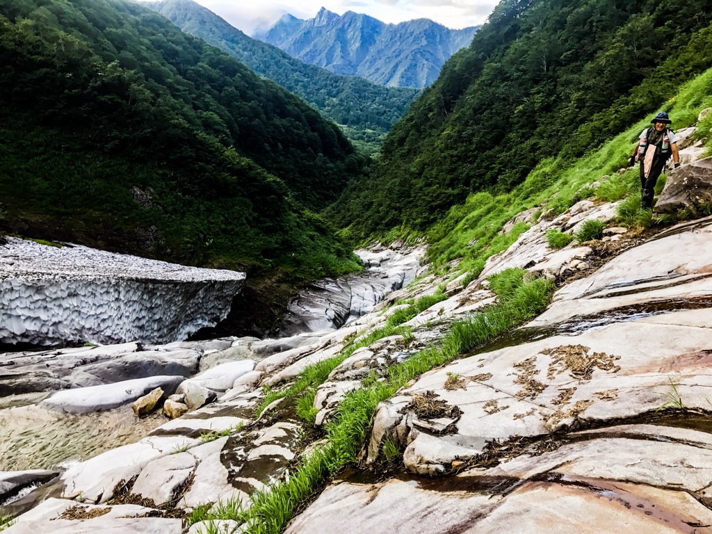 巻機山