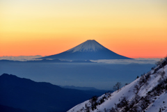 霊峰富士　ー黎明皆既ー
