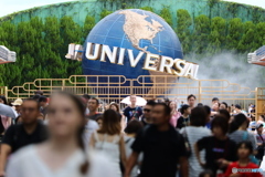 UNIVERSAL