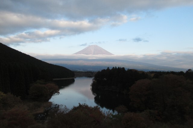 早朝の富士