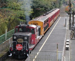 秋の保津峡