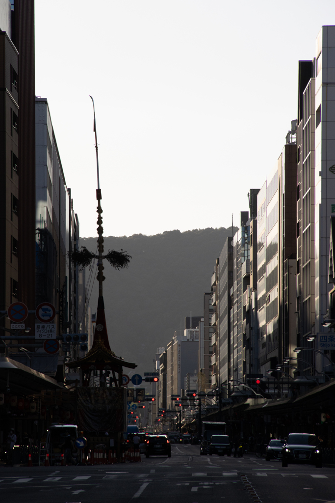 山鉾巡行の朝