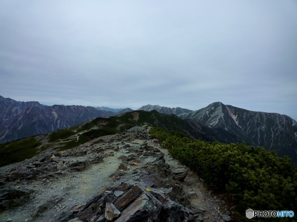 蝶ヶ岳から常念岳の稜線
