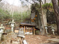 石割神社