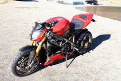 DUCATI ストリートファイター