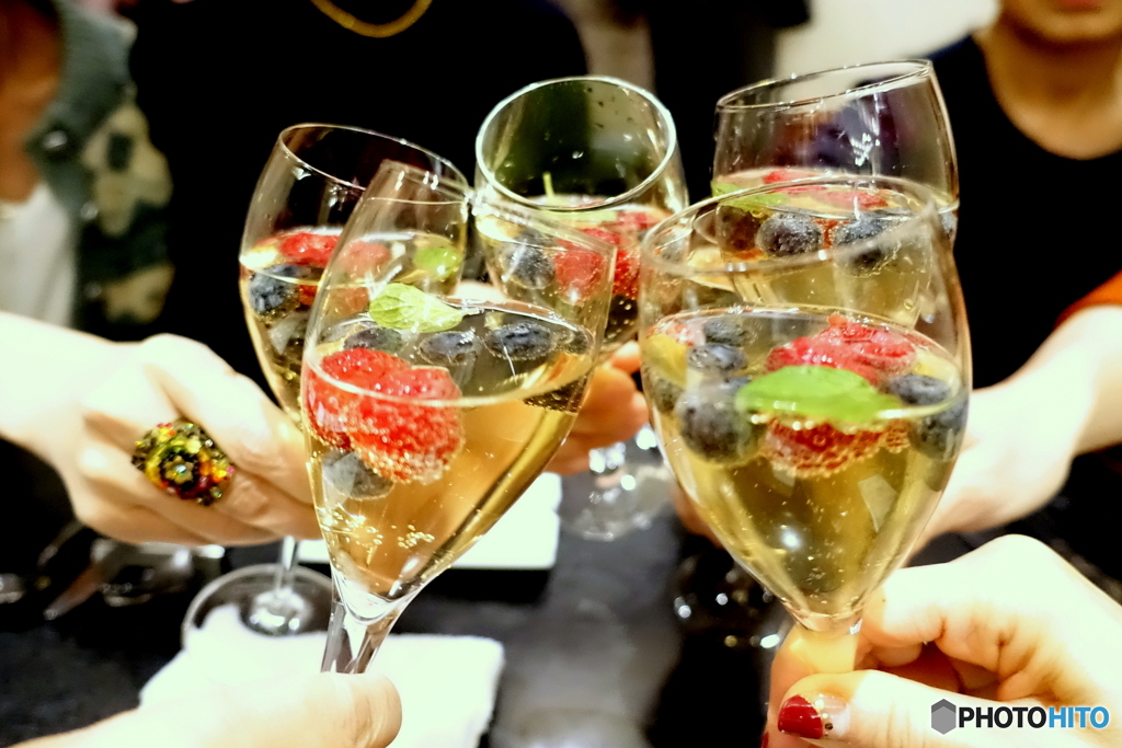 フルーツワインで乾杯 By 真理 Id 写真共有サイト Photohito フルーツワインで乾杯 By 真理 Id 写真共有サイト Photohito