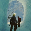 氷河の中を探検