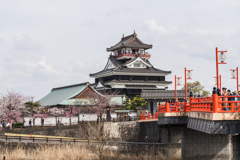 春の城