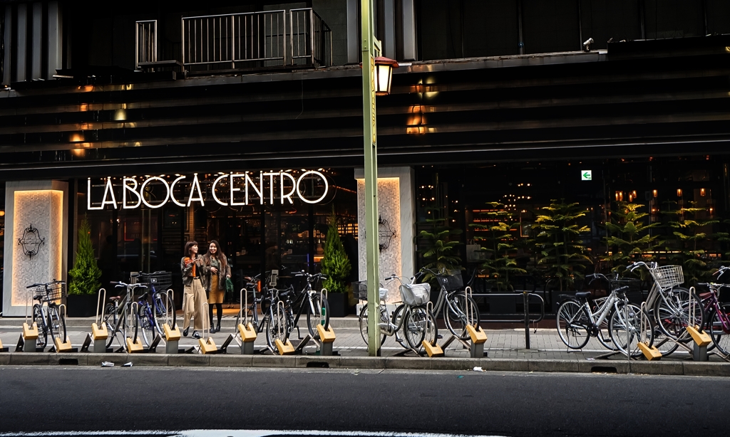 自転車置き場のある風景