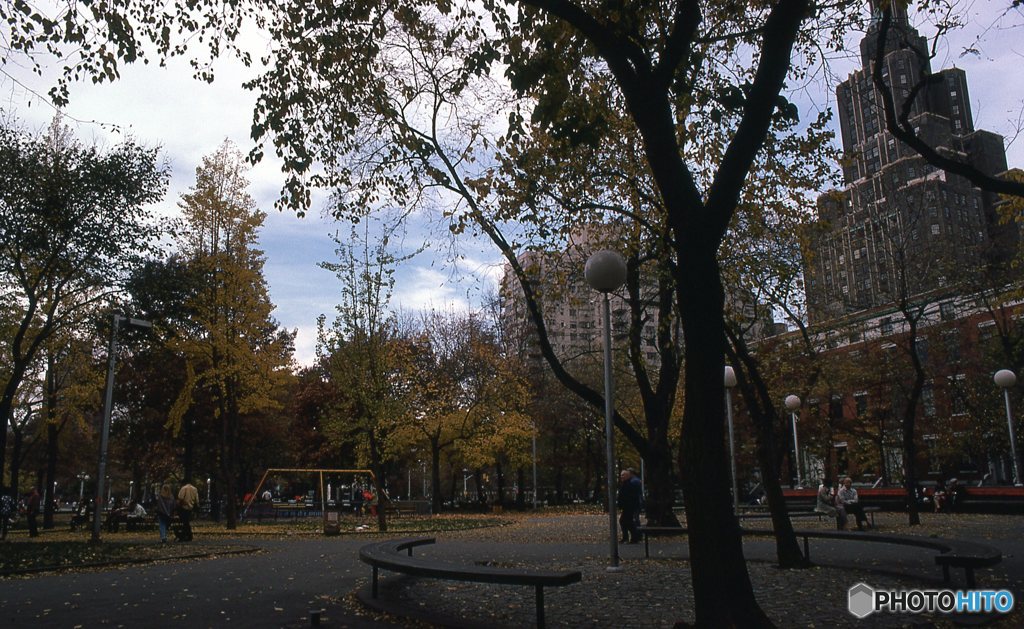 秋のワシントン広場 NY