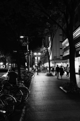 夜の歩道　ストリート