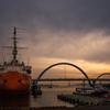 港の夕暮れ
