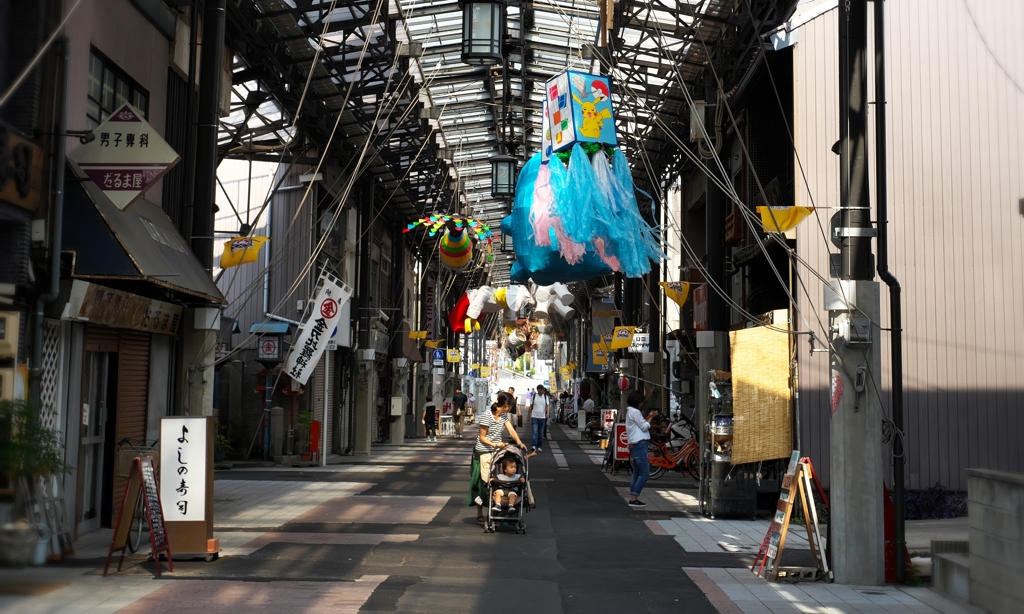 なんとなくわが道を行く商店街