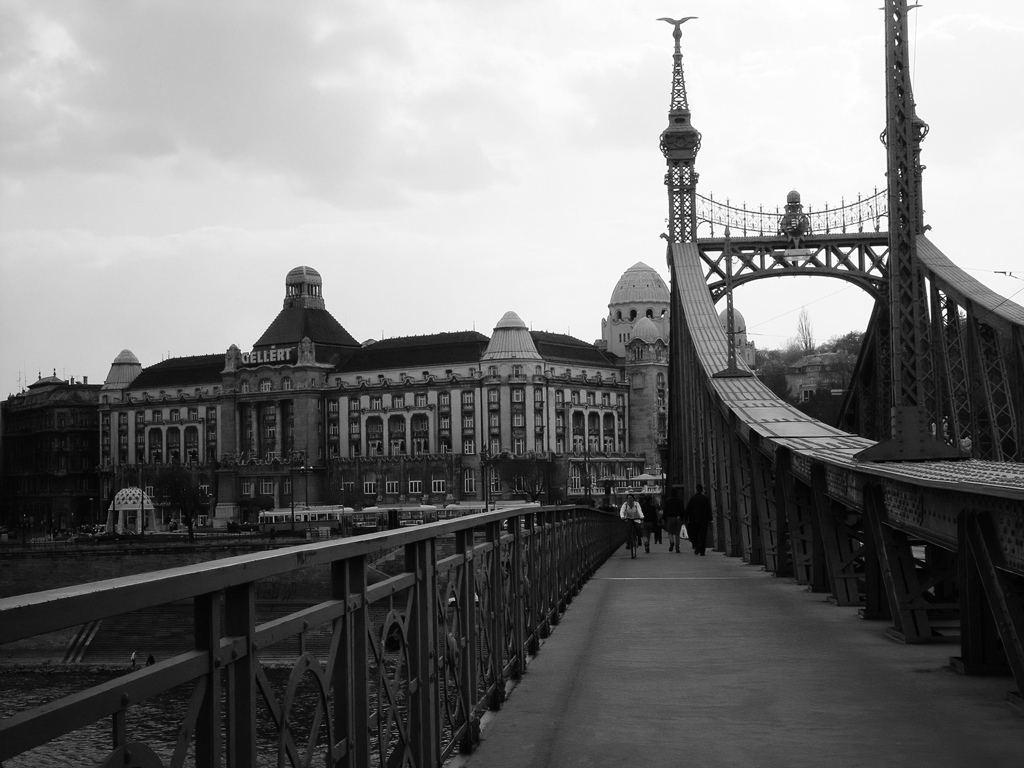自由橋　ブダペスト