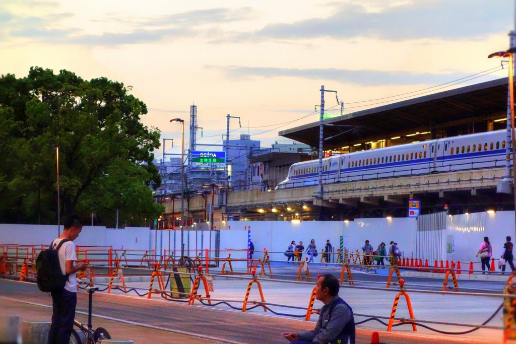 駅西で一服