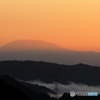 朝陽に染まる恵那山
