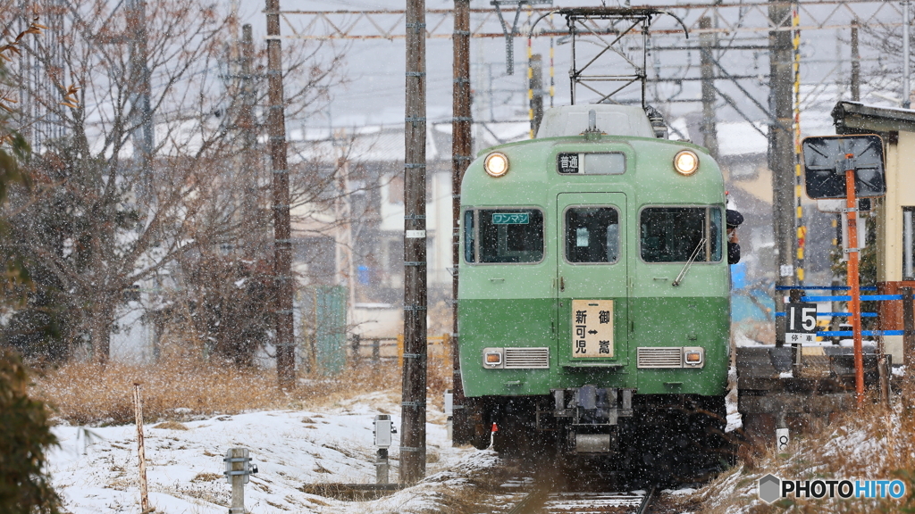 小雪降るなか撮影