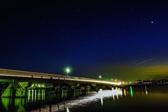 夜の橋